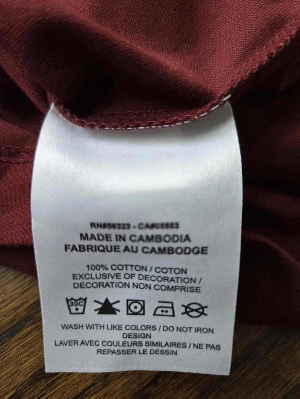 Nike Men's Maroon Graphic Swoosh Tee